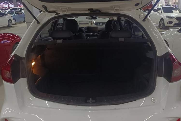 Used Geely Auto Vision X3 2021 PRO 1.5L CVT Deluxe Model Trunk