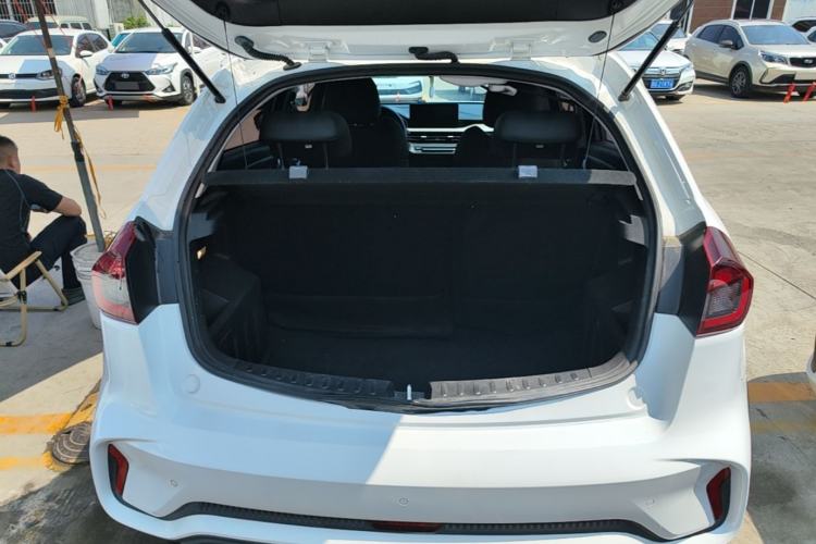 Used Geely Auto Vision X3 2021 PRO 1.5L CVT Deluxe Model Trunk