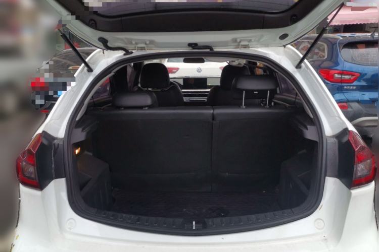 Used Geely Auto Vision X3 2021 PRO 1.5L CVT Deluxe Model Trunk