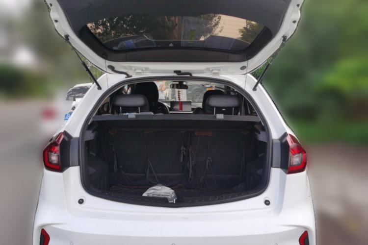 Used Geely Auto Vision X3 2021 PRO 1.5L CVT Deluxe Model Trunk