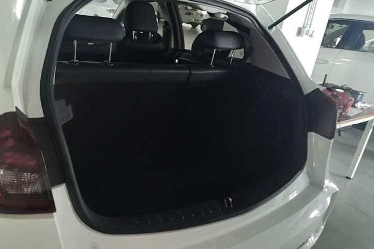 Used Geely Auto Vision X3 2021 PRO 1.5L CVT Deluxe Model Trunk