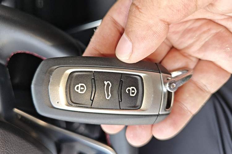 Used Geely Auto Vision X3 2021 PRO 1.5L CVT Deluxe Model Vehicle Key