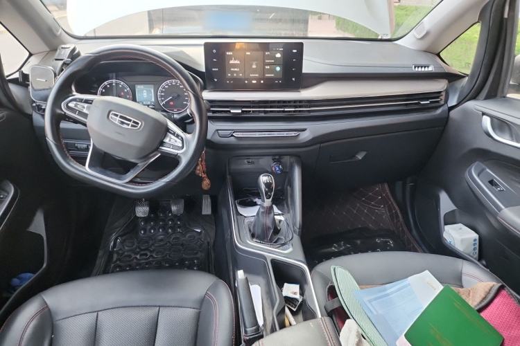 Used Geely Auto Vision X3 2021 PRO 1.5L Manual Elite Model Center Console