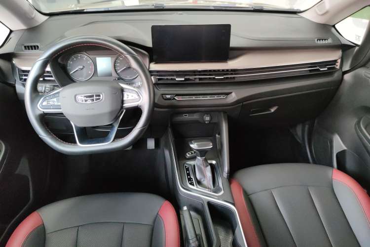 Used Geely Auto Vision X3 2021 PRO 1.5L CVT Deluxe Model Center Console