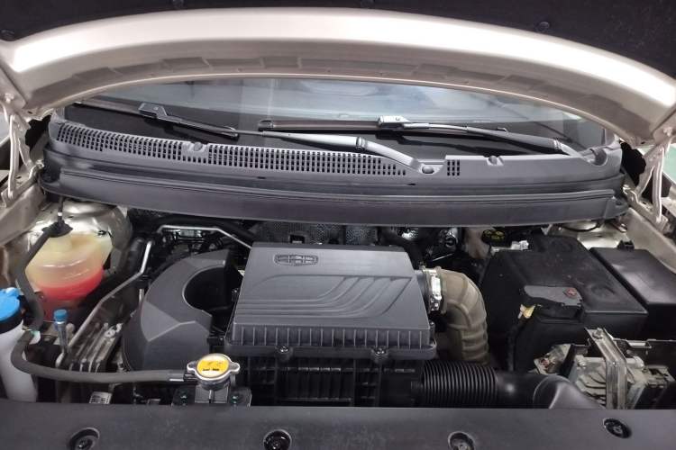 Used Geely Auto Vision X3 2021 PRO 1.5L CVT Deluxe Model Engine Bay