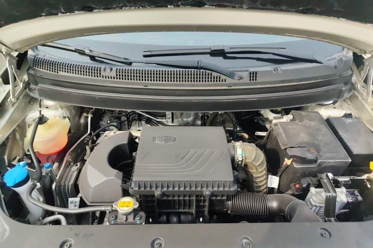 Used Geely Auto Vision X3 2021 PRO 1.5L CVT Deluxe Model Engine Bay