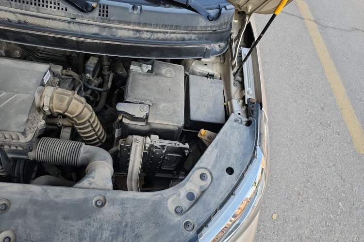 Used Geely Auto Vision X3 2021 PRO 1.5L Manual Elite Model Engine Bay Left