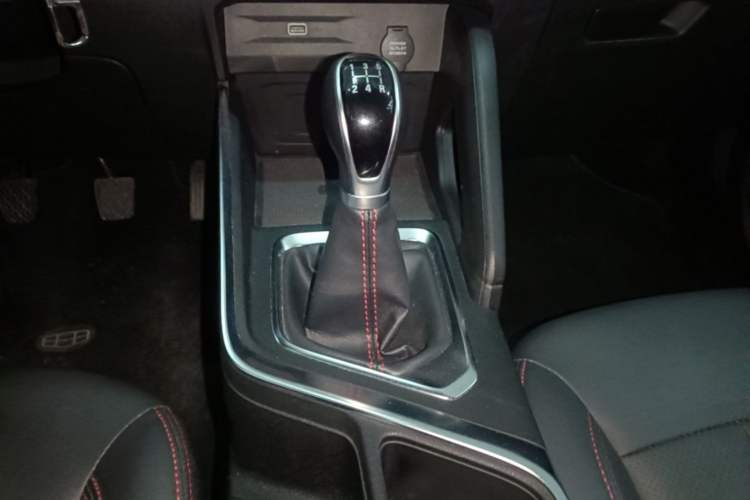 Used Geely Auto Vision X3 2021 PRO 1.5L Manual Elite Model Gear Lever