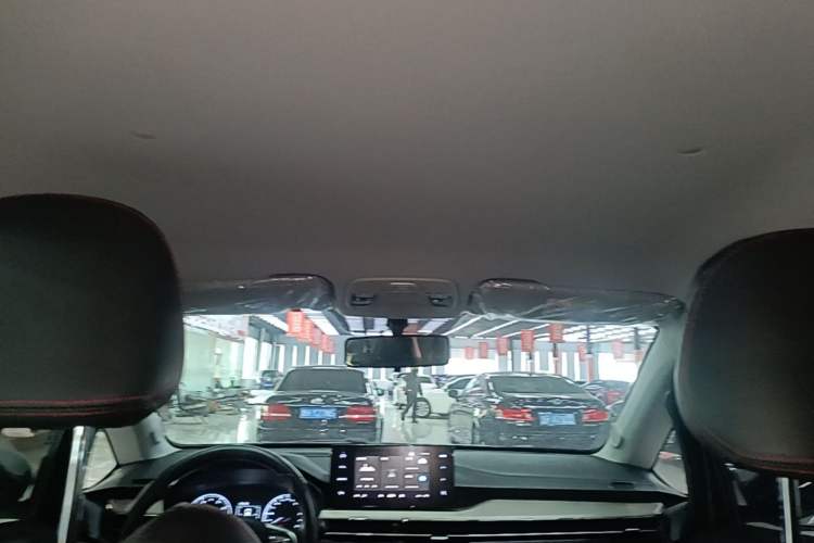 Used Geely Auto Vision X3 2021 PRO 1.5L Manual Elite Model Headliner