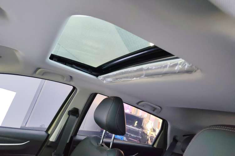 Used Geely Auto Vision X3 2021 PRO 1.5L CVT Deluxe Model Headliner