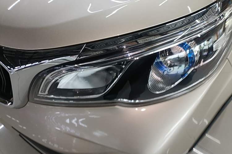 Used Geely Auto Vision X3 2021 PRO 1.5L Manual Elite Model Left Front Headlight