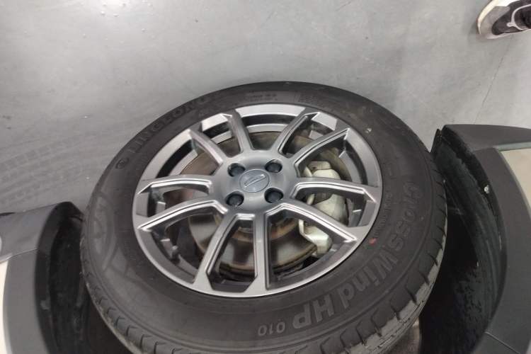 Used Geely Auto Vision X3 2021 PRO 1.5L CVT Deluxe Model Left Front Wheel Hub