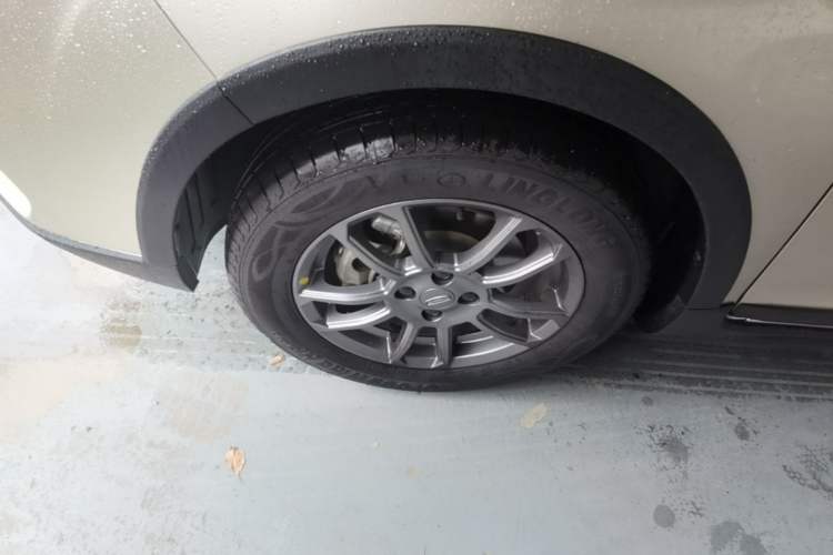 Used Geely Auto Vision X3 2021 PRO 1.5L CVT Deluxe Model Left Front Wheel Hub