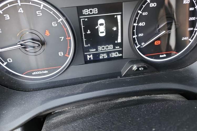 Used Geely Auto Vision X3 2021 PRO 1.5L Manual Elite Model Odometer Close Up