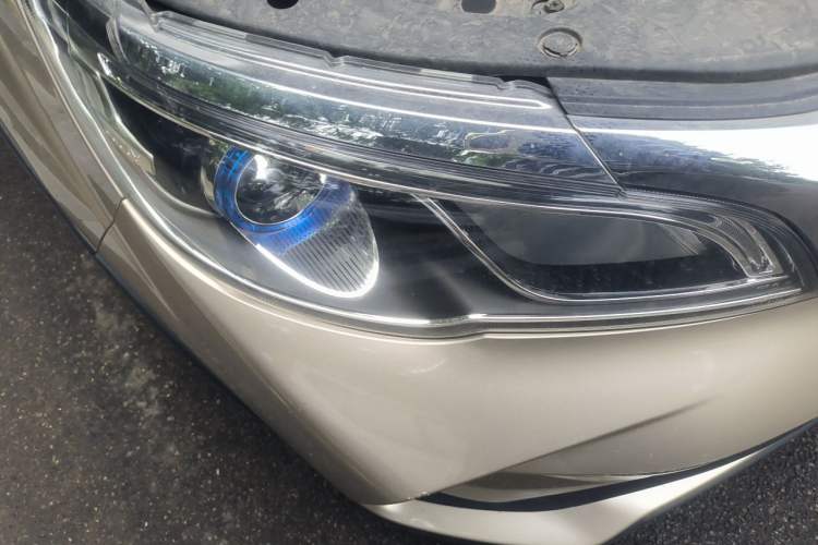 Used Geely Auto Vision X3 2021 PRO 1.5L Manual Elite Model Right Front Headlight