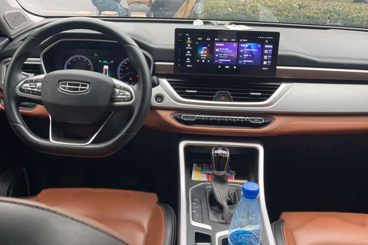 Used Geely Auto Vision X6 2020 1.4T CVT Luxury Edition Interior 3