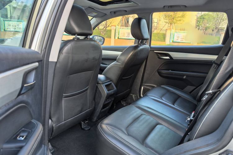 Used Geely Auto Vision X6 2020 1.4T Manual Luxury Model Interior 4