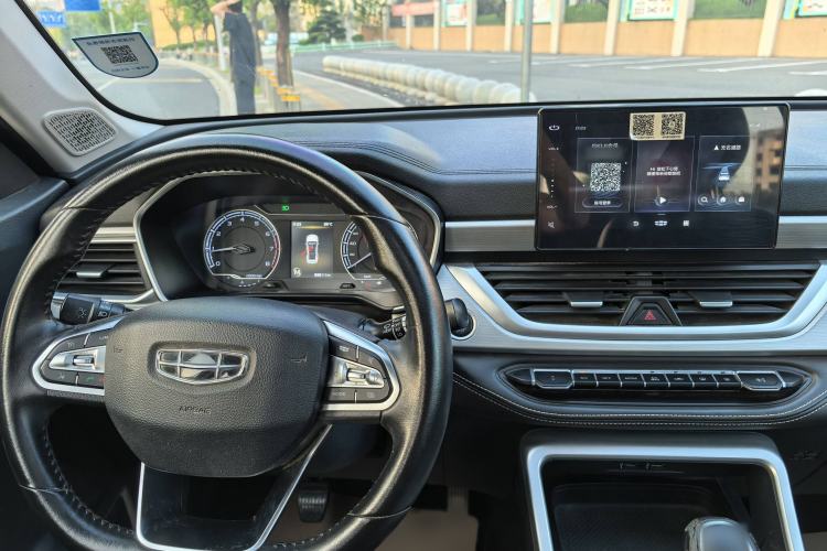 Used Geely Auto Vision X6 2020 1.4T Manual Luxury Model Interior 6