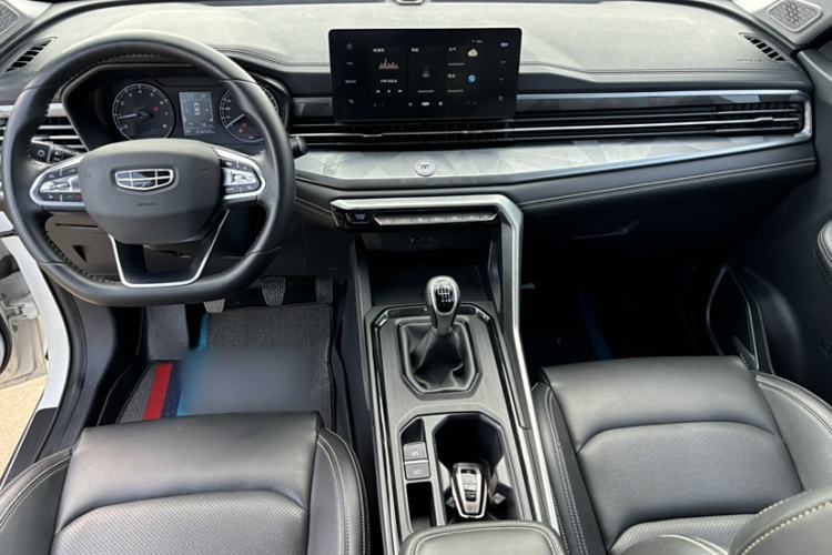Used Geely Auto Vision X6 2021 PRO 1.4T Manual Luxury Model Interior 4