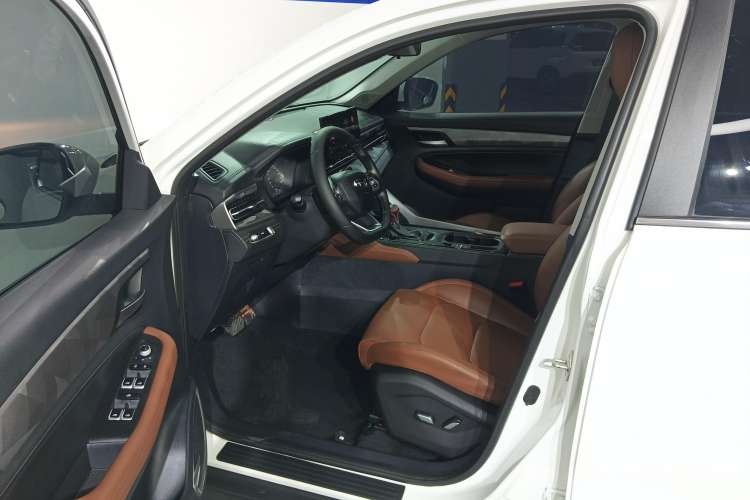 Used Geely Auto Vision X6 2021 PRO 1.4T Automatic Prestige Model Left Front Seat