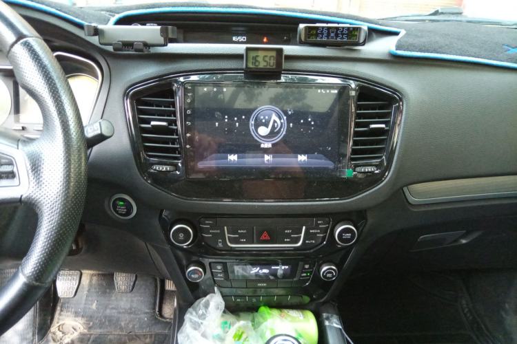 Used Geely Auto Vision X6 2016 1.8L Manual Luxury Model Audio And AC Panel