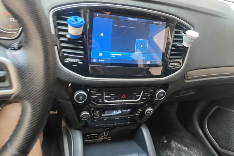 Used Geely Auto Vision X6 2016 1.8L Manual Luxury Model Audio And AC Panel