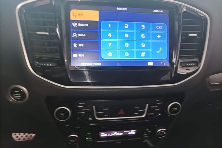Used Geely Auto Vision X6 2016 1.3T CVT Luxury Model Audio And AC Panel