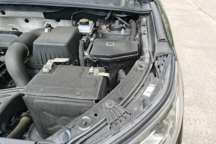Used Geely Auto Vision X6 2016 1.8L Manual Luxury Model Engine Bay Left