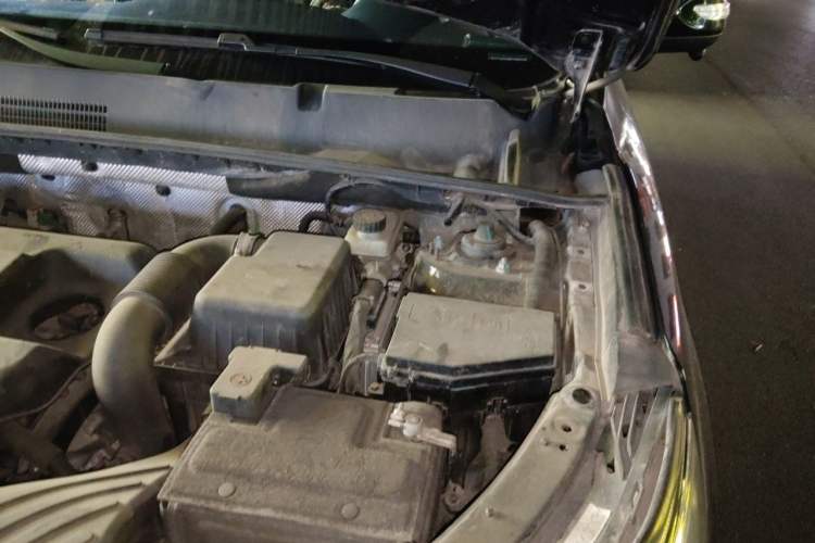 Used Geely Auto Vision X6 2016 1.8L Manual Luxury Model Engine Bay Left