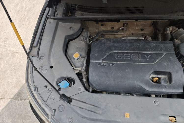Used Geely Auto Vision X6 2016 1.3T CVT Flagship Model Engine Bay Right