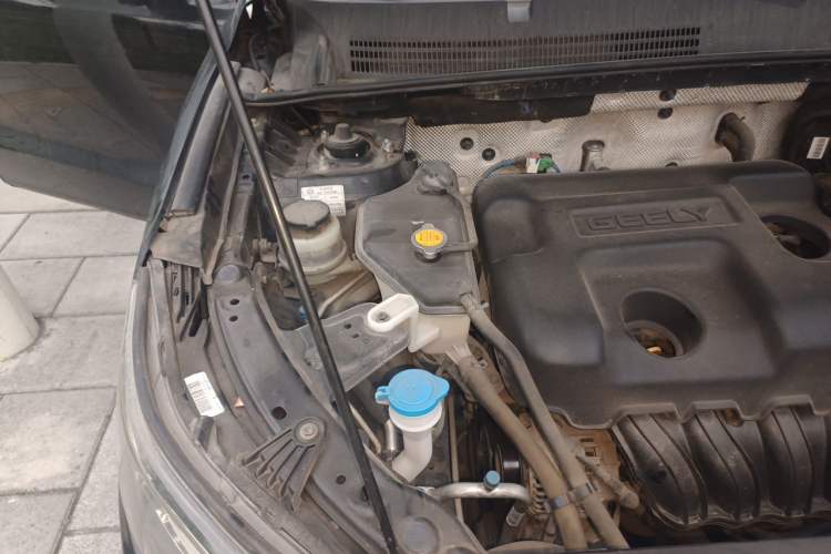 Used Geely Auto Vision X6 2016 1.8L Manual Luxury Model Engine Bay Right