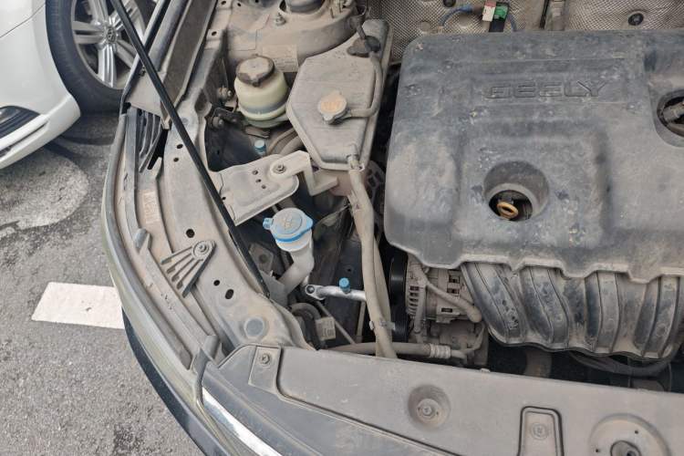 Used Geely Auto Vision X6 2016 1.8L Manual Luxury Model Engine Bay Right