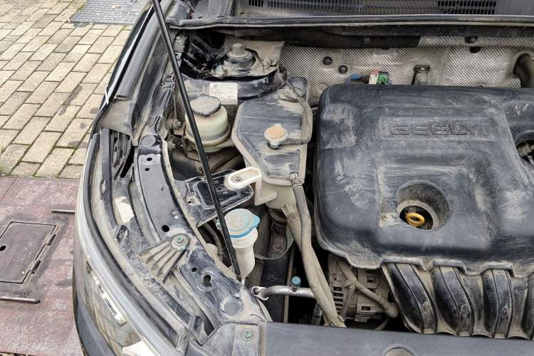 Used Geely Auto Vision X6 2016 1.8L Manual Luxury Model Engine Bay Right