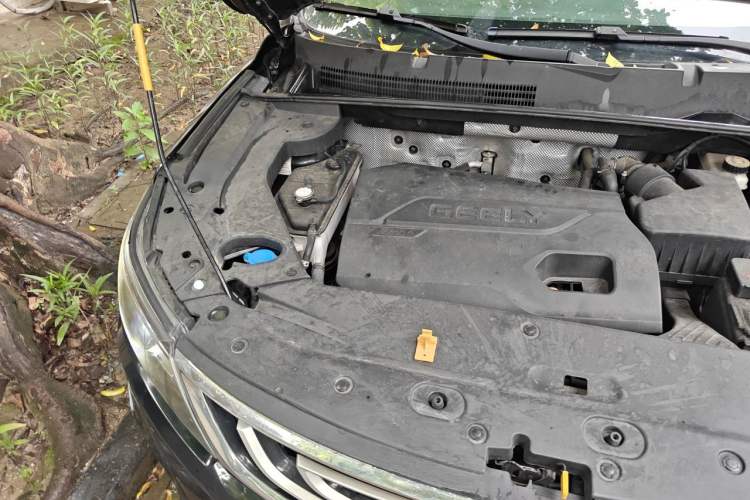 Used Geely Auto Vision X6 2016 1.3T CVT Flagship Model Engine Bay Right