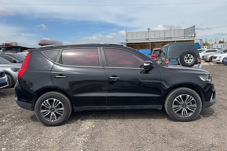 Used Geely Auto Vision X6 2016 1.8L Manual Luxury Model Exterior 2