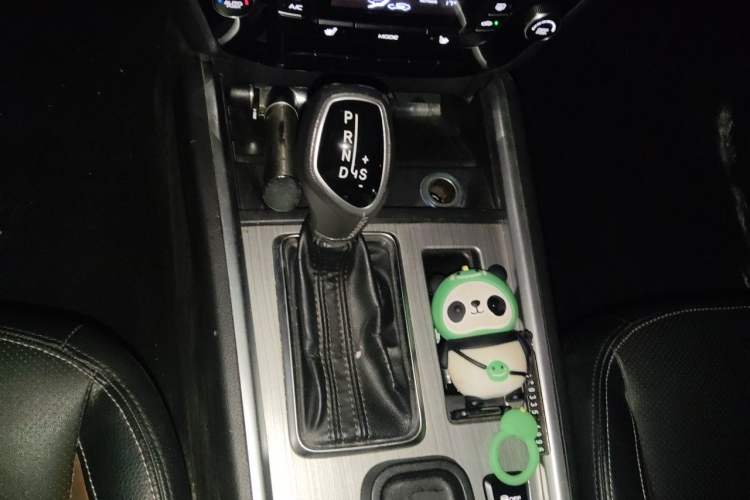Used Geely Auto Vision X6 2016 1.3T CVT Flagship Model Gear Lever