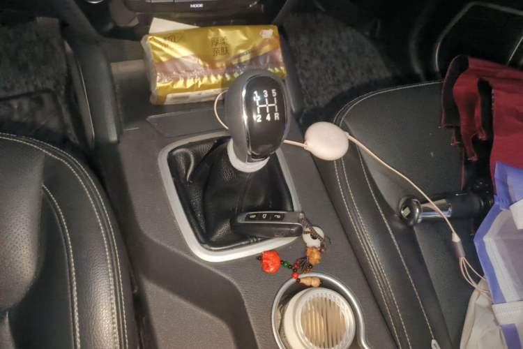 Used Geely Auto Vision X6 2016 1.8L Manual Luxury Model Gear Lever
