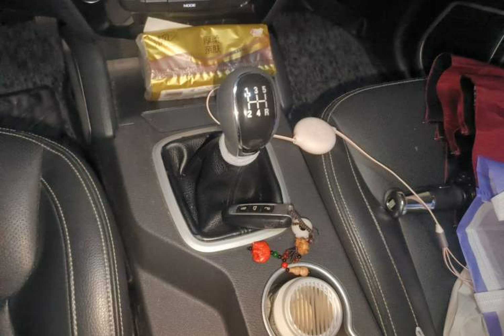 Used Geely Auto Vision X6 2016 1.8L Manual Luxury Model Gear Lever