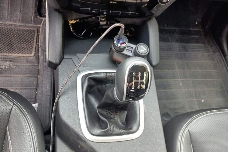 Used Geely Auto Vision X6 2016 1.8L Manual Luxury Model Gear Lever