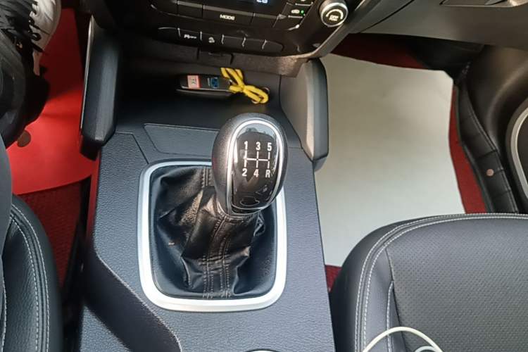 Used Geely Auto Vision X6 2016 1.8L Manual Luxury Model Gear Lever