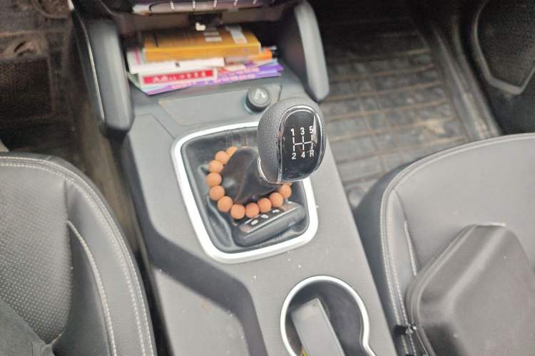Used Geely Auto Vision X6 2016 1.8L Manual Luxury Model Gear Lever