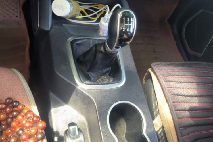 Used Geely Auto Vision X6 2016 1.8L Manual Luxury Model Gear Lever