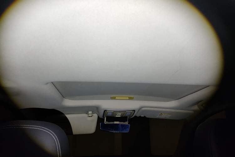 Used Geely Auto Vision X6 2016 1.8L Manual Luxury Model Headliner