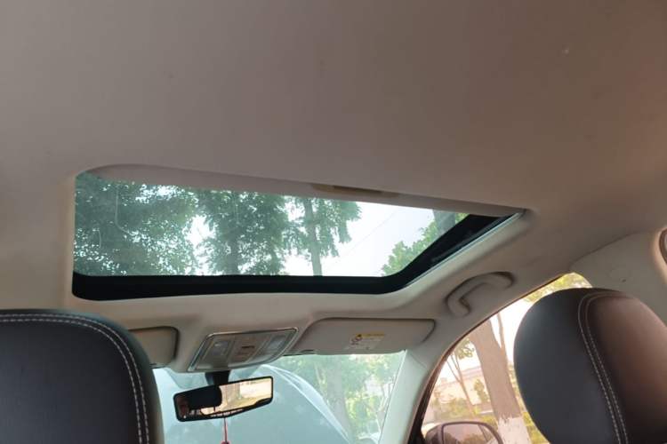 Used Geely Auto Vision X6 2016 1.8L Manual Luxury Model Headliner