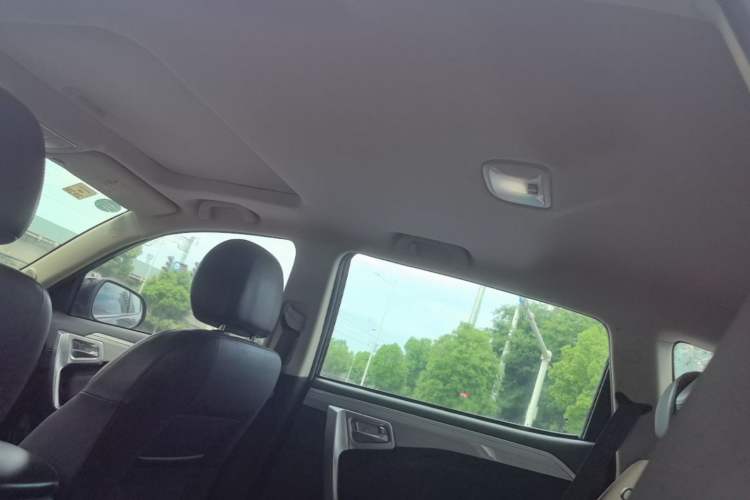 Used Geely Auto Vision X6 2016 1.3T CVT Flagship Model Headliner