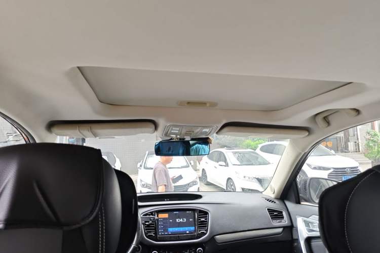 Used Geely Auto Vision X6 2016 1.8L Manual Luxury Model Headliner