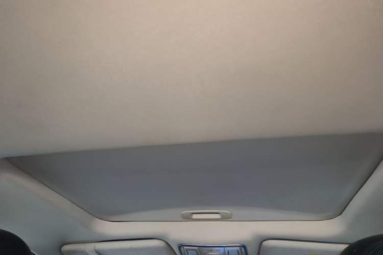 Used Geely Auto Vision X6 2016 1.3T CVT Flagship Model Headliner