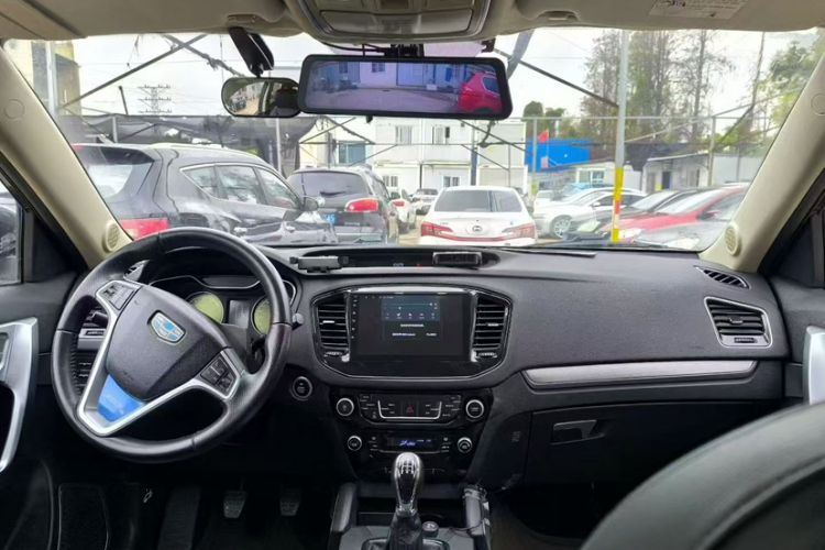 Used Geely Auto Vision X6 2016 1.8L Manual Luxury Model Interior 1