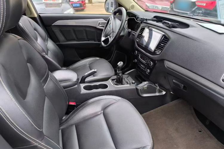 Used Geely Auto Vision X6 2016 1.8L Manual Luxury Model Interior 2
