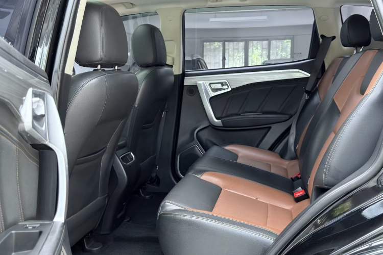 Used Geely Auto Vision X6 2016 1.3T CVT Luxury Model Interior 4